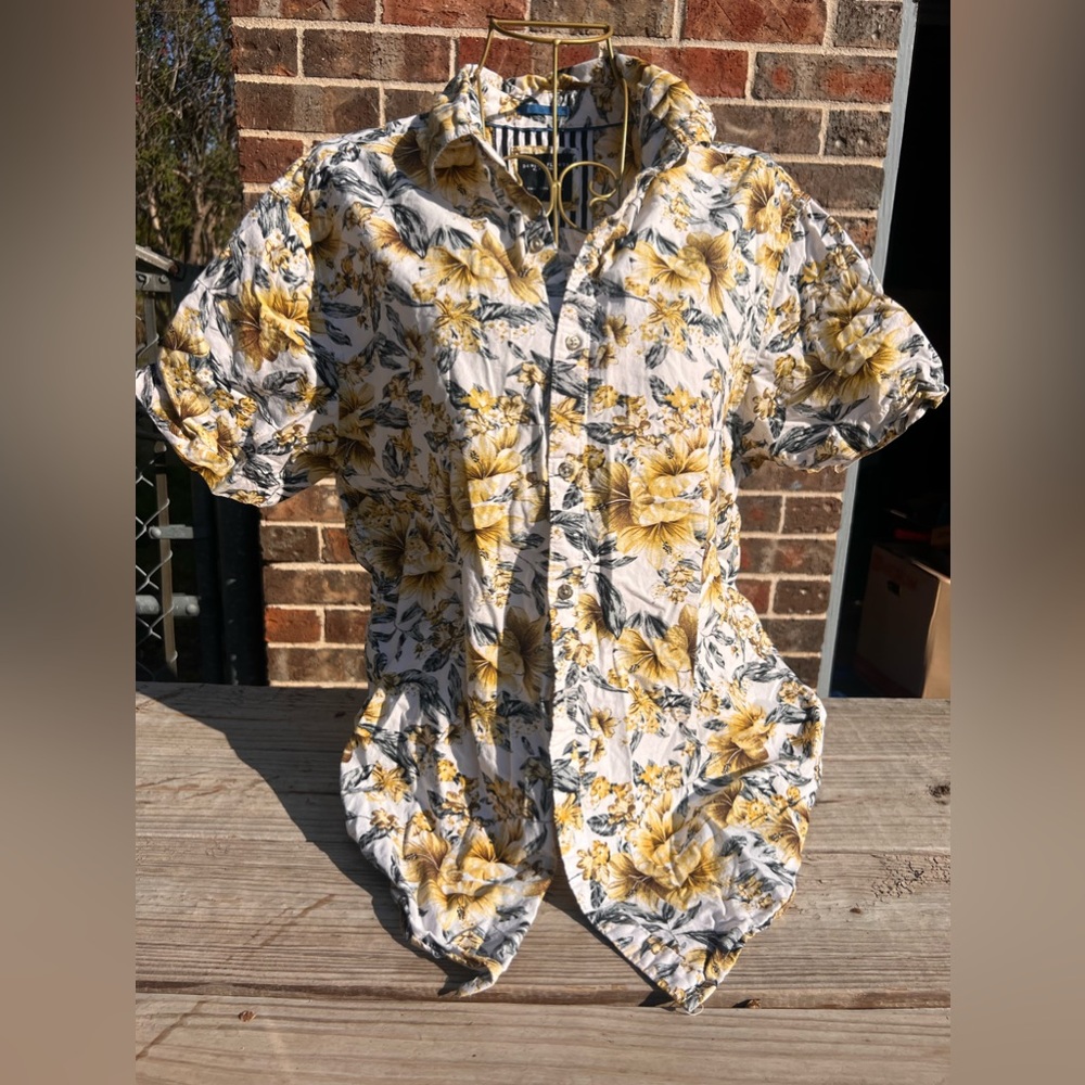Denim & Flowers Button Up Shirt Size L